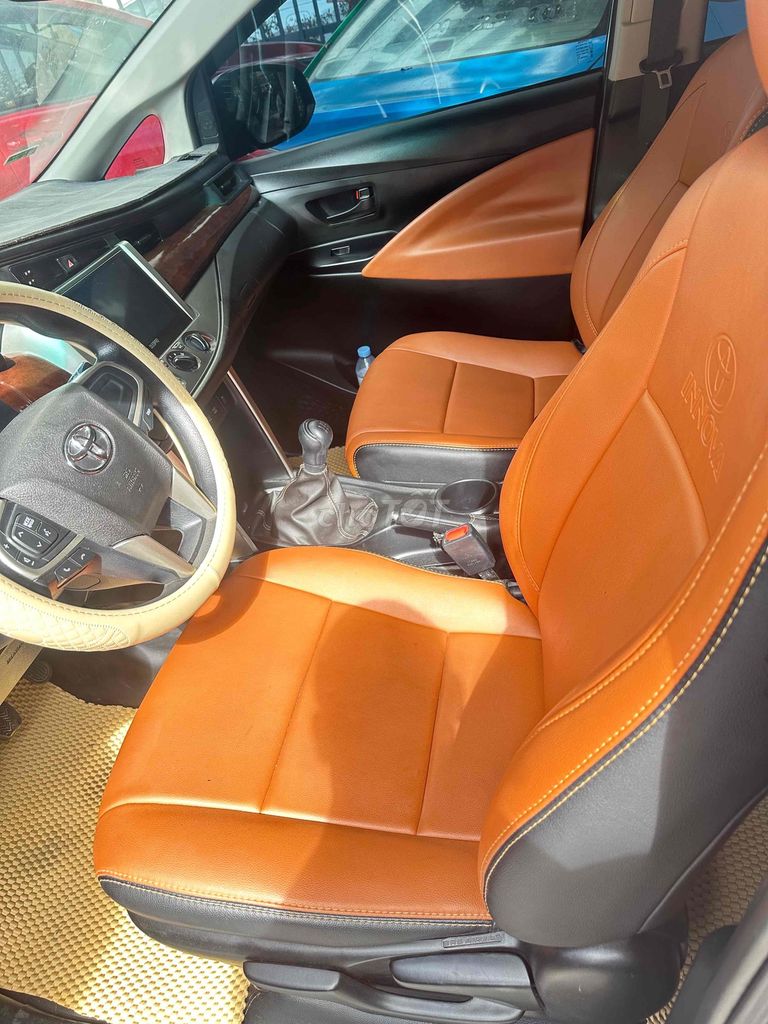 bán inova 2018 đk 19 xe đẹp như mới zin99%. Mua bán Ô tô tại Quận Cầu Giấy Hà Nội được đăng bởi Nguyên Quynh Trang hình 4