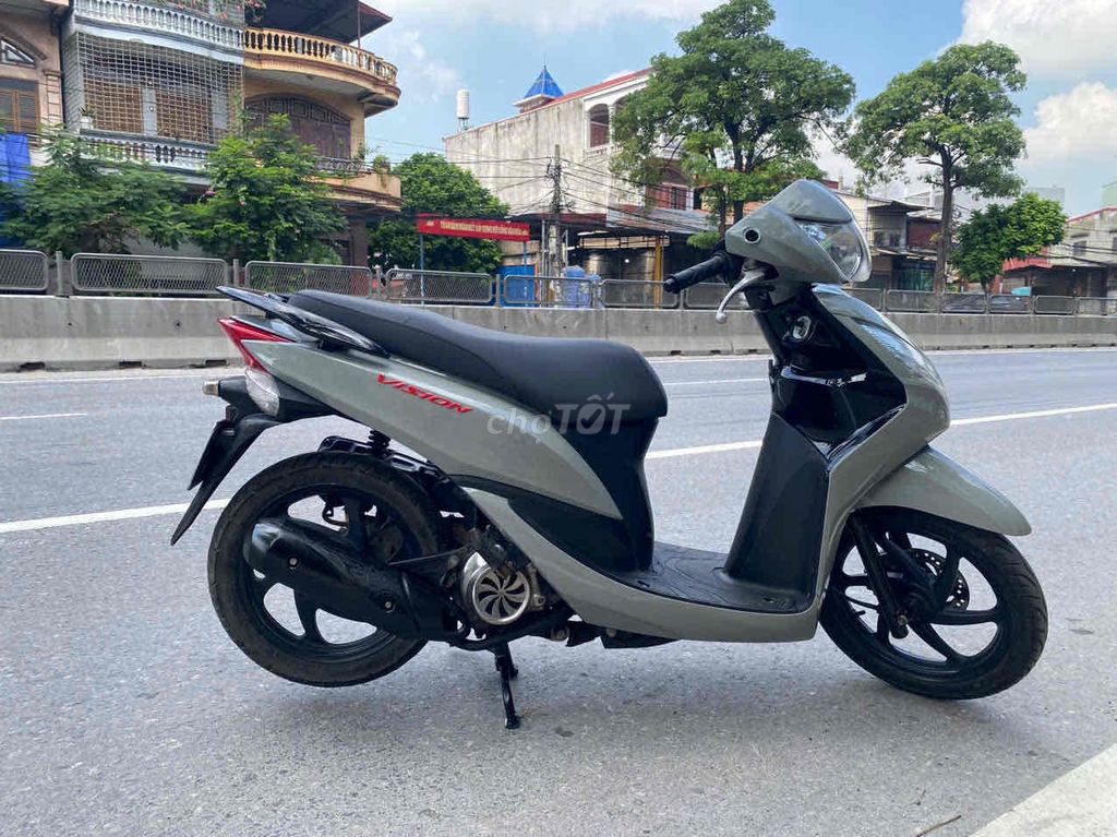 Honda vision đời cao zin đẹp như hình. Mua bán Xe máy tại Quận Hồng Bàng Hải Phòng được đăng bởi Ly  hình 4