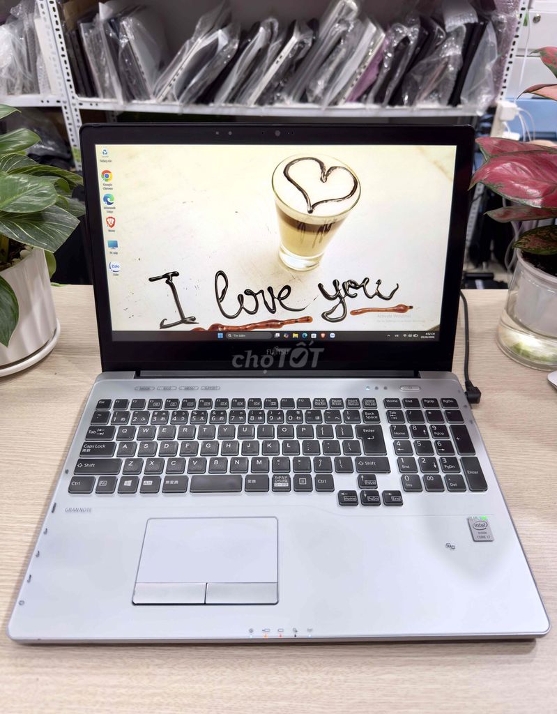 Fujitsu Lifebook i7 Ram 16 SSD256gb cảm ứng pinnew. Mua bán Laptop tại Quận Hai Bà Trưng Hà Nội được đăng bởi Akiba shop hình 1