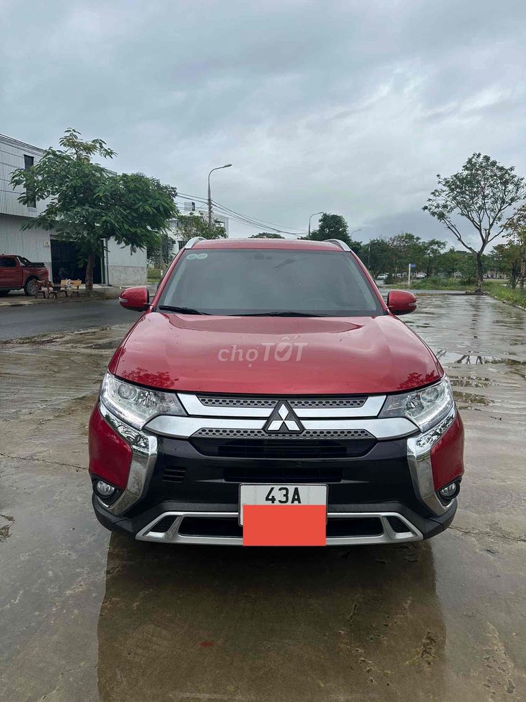 Mitsubishi Outlander 2021 2.0 CVT - 54444 km. Mua bán Ô tô tại Quận Cẩm Lệ Đà Nẵng được đăng bởi Trương Hưng  hình 1