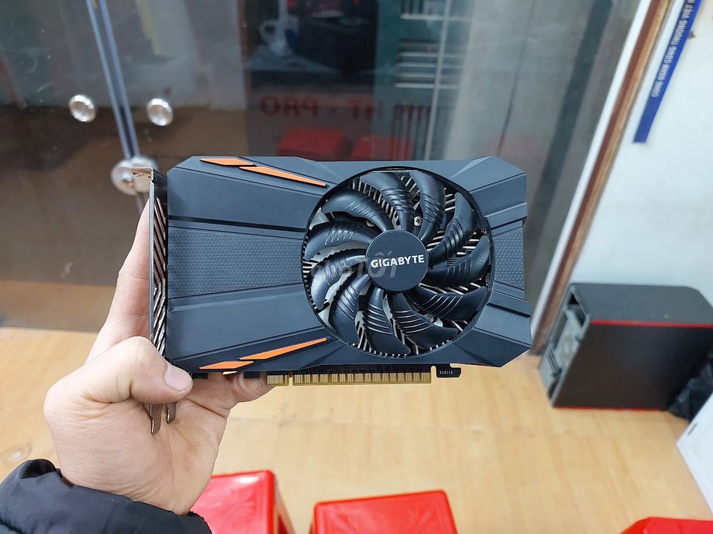 Card màn hình Gigabyte GTX 1050 2Gb D5 bóc máy