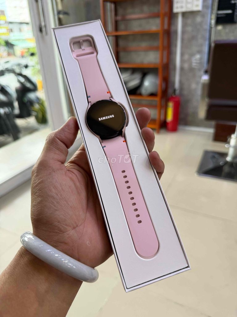Samsung Watch FE 40mm Hồng Nữ 98%. Mua bán Thiết bị đeo thông minh tại Quận Ninh Kiều Cần Thơ được đăng bởi Lavie Nguyễn  hình 1