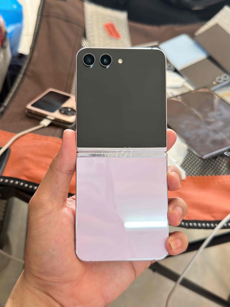 Samsung Galaxy Z Flip5 VN 256GB Hồng.. Mua bán Điện thoại tại Quận 5 Tp Hồ Chí Minh được đăng bởi Gia Bảo hình 1