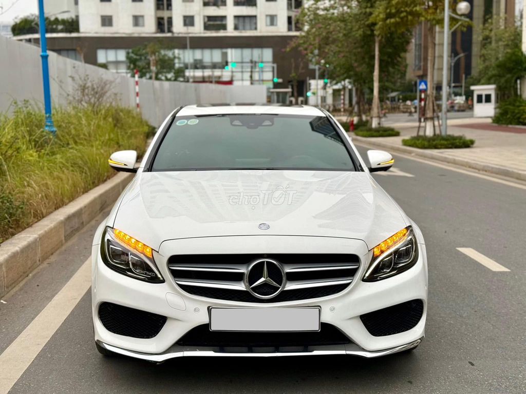 MERCEDES C300 AMG 2016 Xe Rất Đẹp,Bảo Dưỡng Đầy Đủ