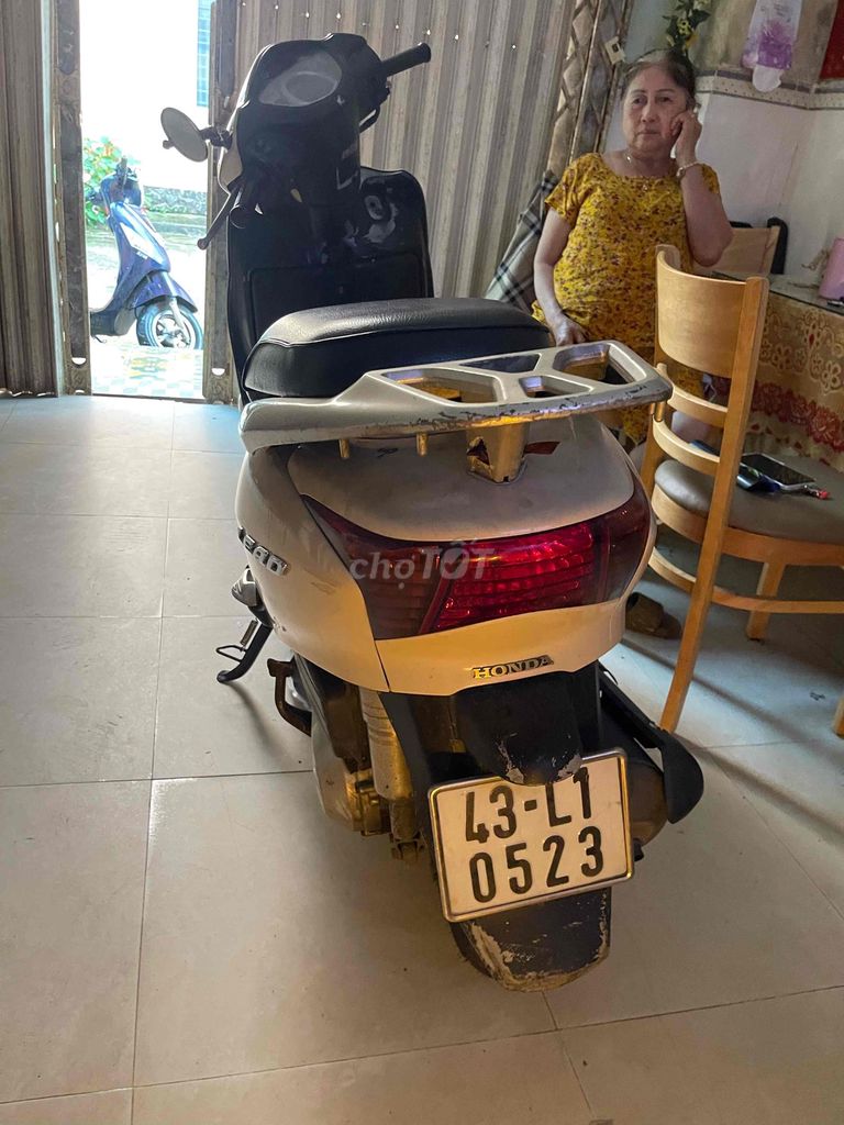 càn bán xe lead. Mua bán Xe máy tại Quận Sơn Trà Đà Nẵng được đăng bởi kiều Anh hình 4