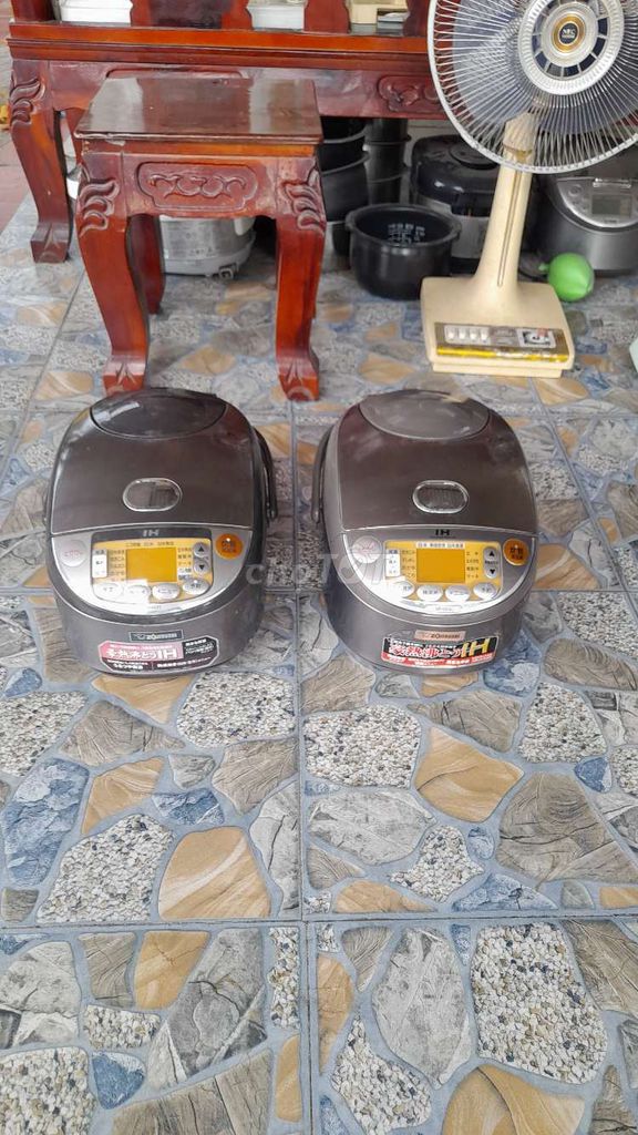 lô 2 Nồi cơm nhật Zojirushi cao tần 1 lít. Mua bán Bếp, lò, đồ điện nhà bếp tại Huyện Hóc Môn Tp Hồ Chí Minh được đăng bởi vinh hình 1