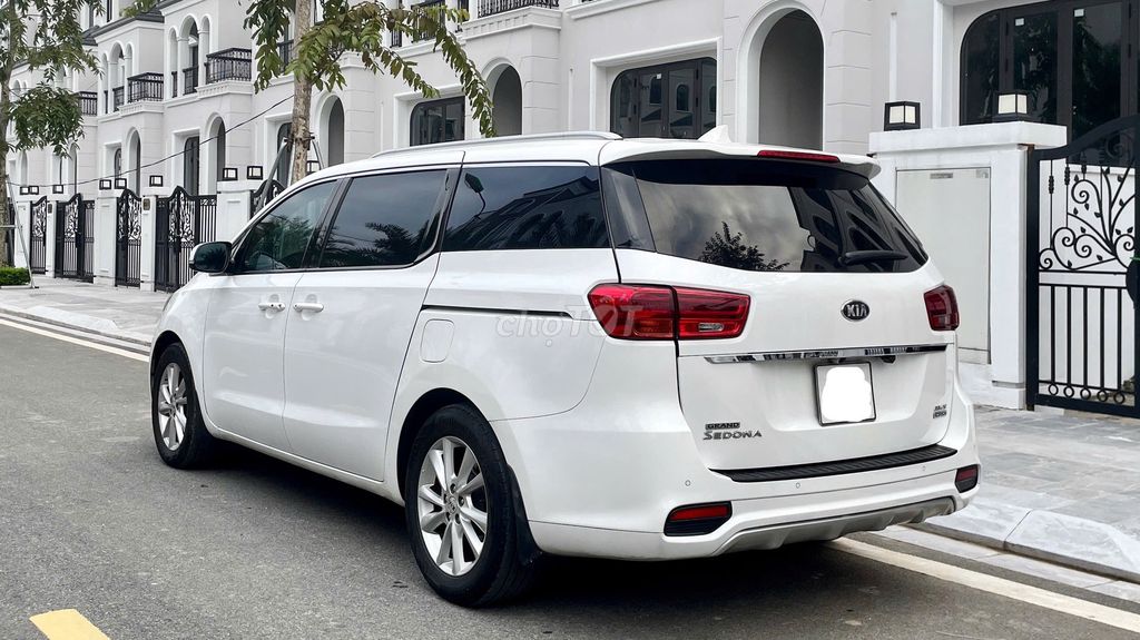 Kia Sedona 2020 2.2 DAT Deluxe -Xuất được hóa đơn. Mua bán Ô tô tại Quận Bắc Từ Liêm Hà Nội được đăng bởi Trung Auto 26 Phạm Văn Đồng hình 4