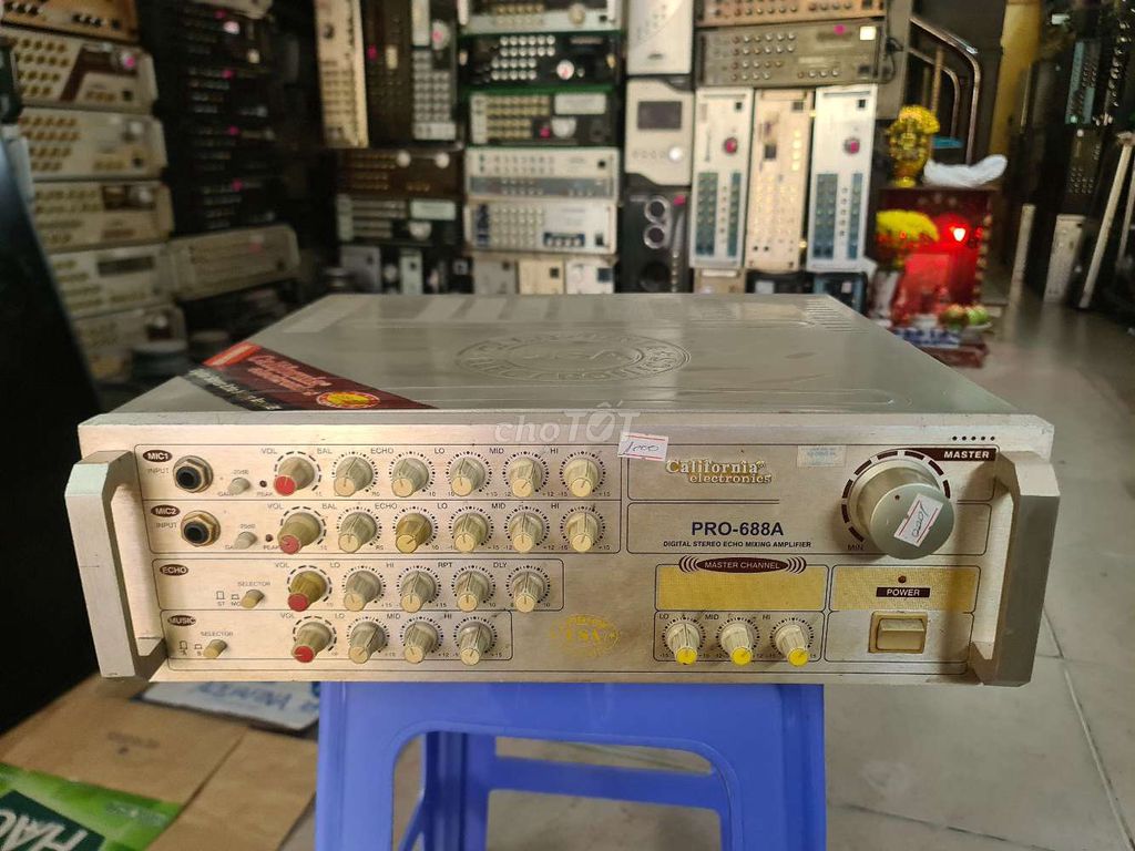 Amply karaoke California PRO-688A Vàng. Mua bán Tivi, Âm thanh tại Quận 3 Tp Hồ Chí Minh được đăng bởi Xuanthuy hình 1