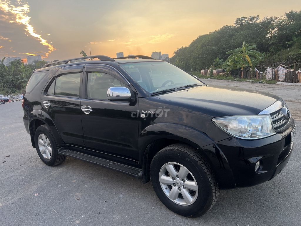 Toyota Fortuner 2011 2.7L Đen 180000 km. Mua bán Ô tô tại Quận Bắc Từ Liêm Hà Nội được đăng bởi Anh Tú hình 3