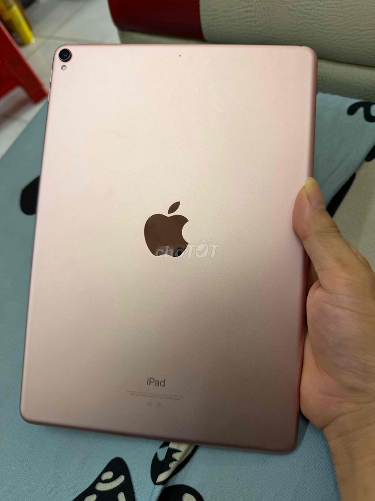 Apple iPad Pro 10.5 64GB. Mua bán Máy tính bảng tại Quận Gò Vấp Tp Hồ Chí Minh được đăng bởi Cửa Hàng BT Mobile Chuyên Iphone Quốc Tế Giá Tốt hình 1