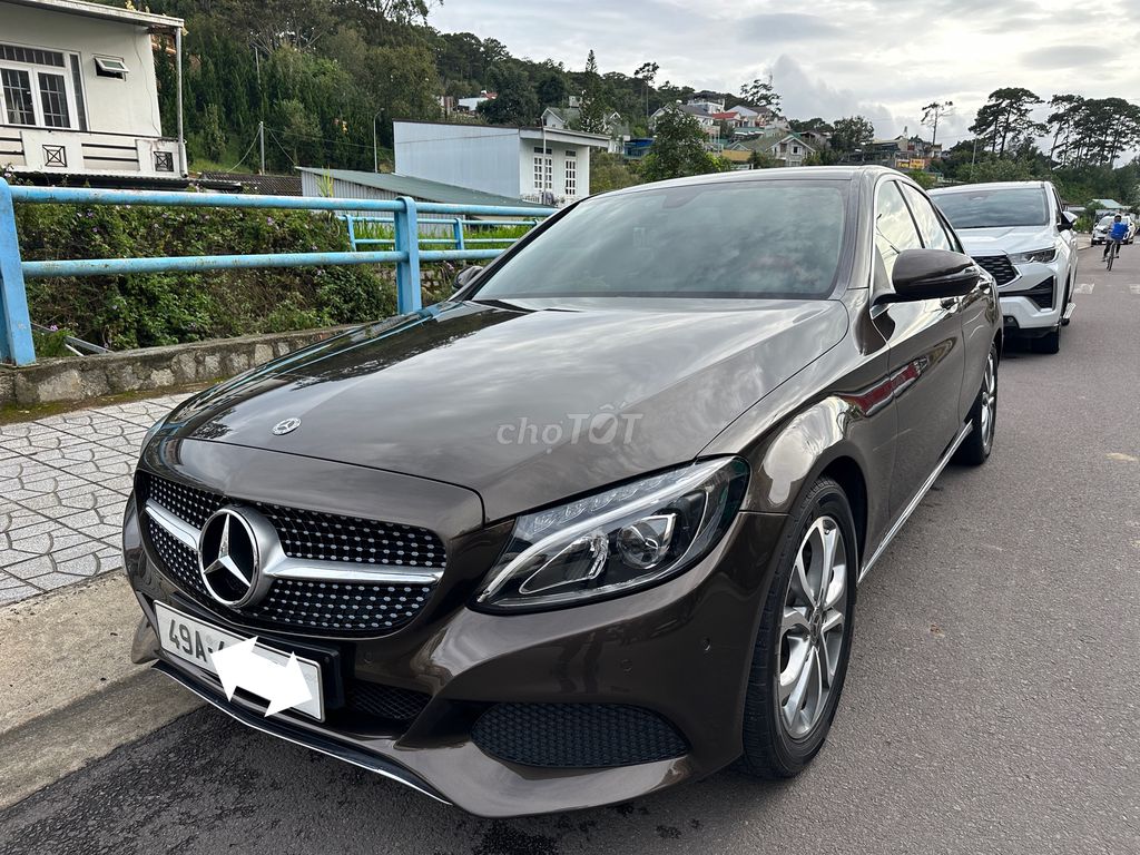 Mercedes Benz C Class 2018 C200 - 77000 km. Mua bán Ô tô tại Thành phố Đà Lạt Lâm Đồng được đăng bởi Nhà Đất Đà Lạt 6789 hình 1