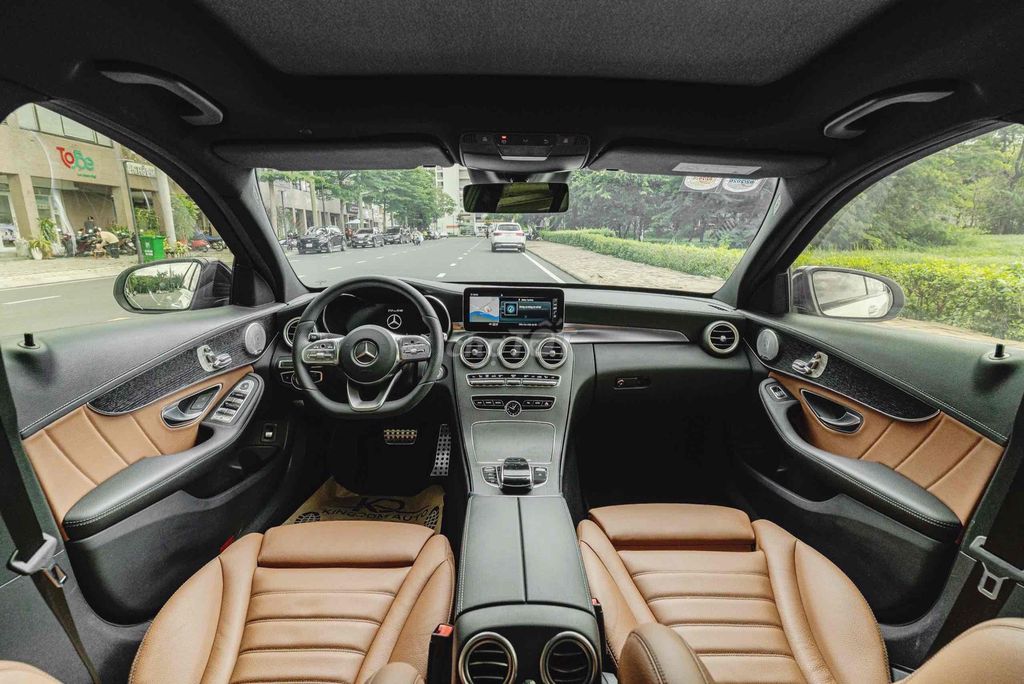 Mercedes Benz C Class 2021 C 300 AMG - 24000 km. Mua bán Ô tô tại Quận 5 Tp Hồ Chí Minh được đăng bởi phúc hình 4