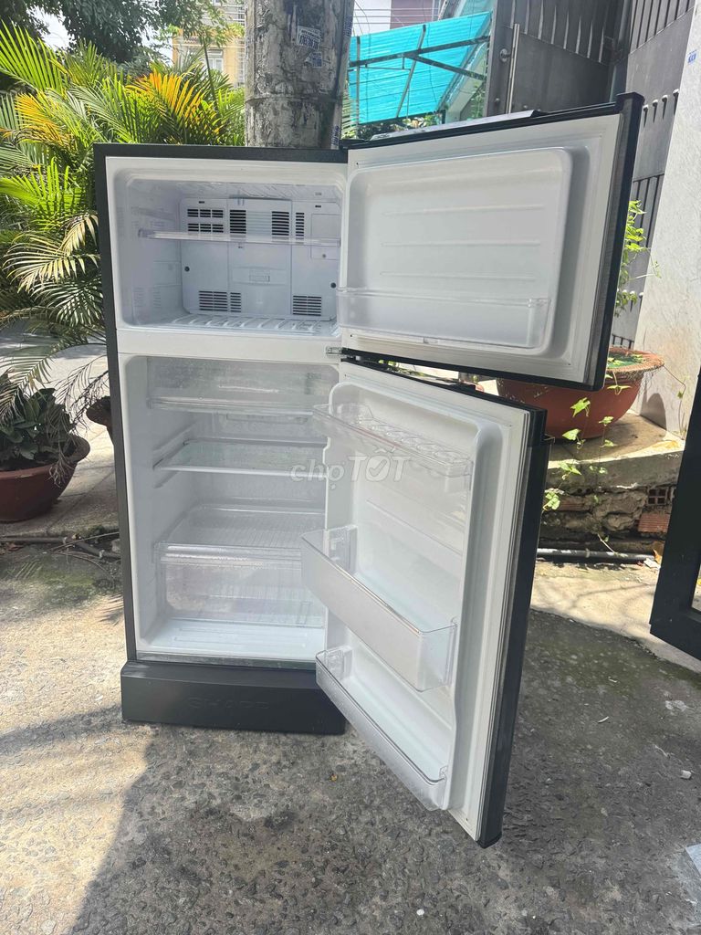 Tủ lạnh Sharp Inverter Xám 165l. Mua bán Tủ lạnh tại Quận Tân Phú Tp Hồ Chí Minh được đăng bởi  ĐIỆN MÁY HOÀNG HUY hình 1