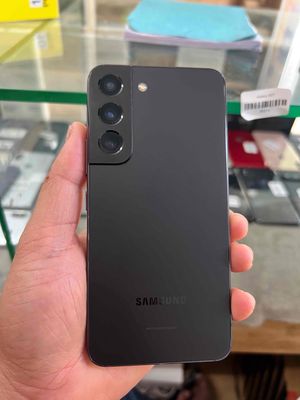Galaxy S22 8/128gb zin đẹp. Mua bán Điện thoại tại Quận Đống Đa Hà Nội được đăng bởi Lê Khuyến