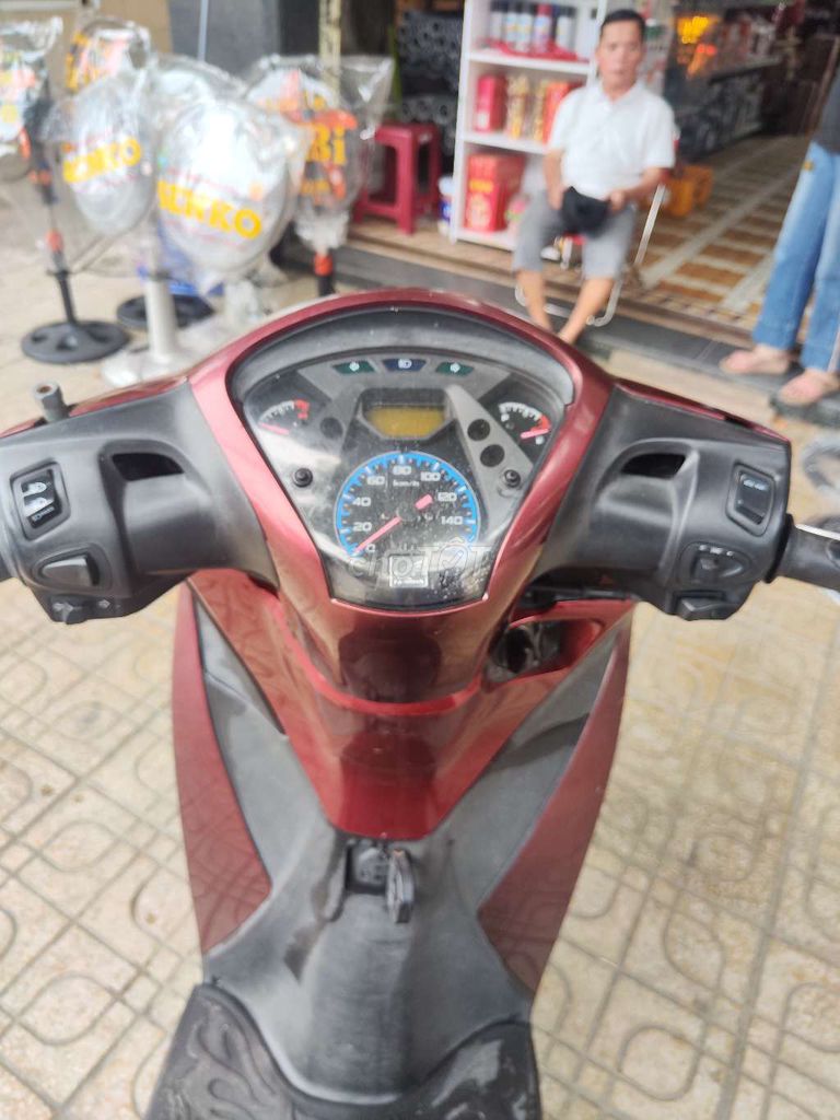 Xe tay ga SH 150i 2015 đỏ đô. Mua bán Xe máy tại Thành phố Tam Kỳ Quảng Nam được đăng bởi Nguyễn Cao Trí hình 6