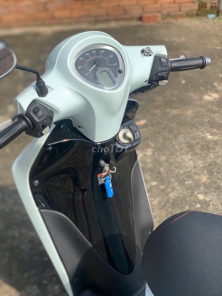 Xe máy Yamaha Janus 2018 màu trắng đen. Mua bán Xe máy tại Huyện Trảng Bom Đồng Nai được đăng bởi Của Hàng Xe Máy U Phong hình 5