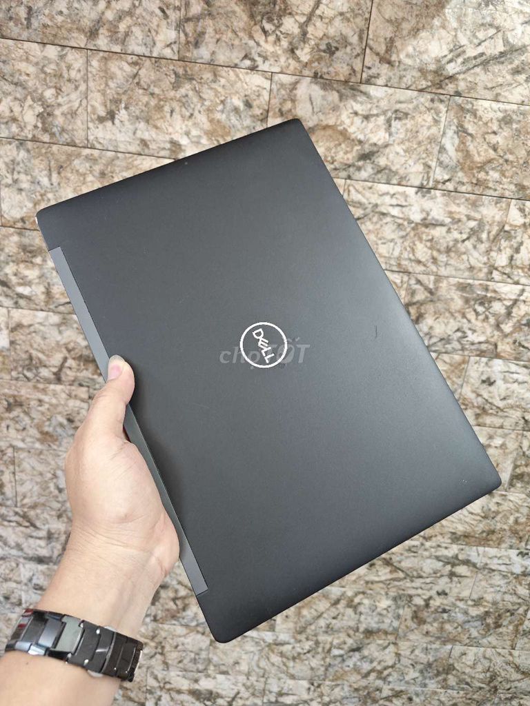 Dell Latitude 7390 i5-8250U 13.3 inch 8GB/128GB. Mua bán Laptop tại Quận 7 Tp Hồ Chí Minh được đăng bởi TH laptop hình 1