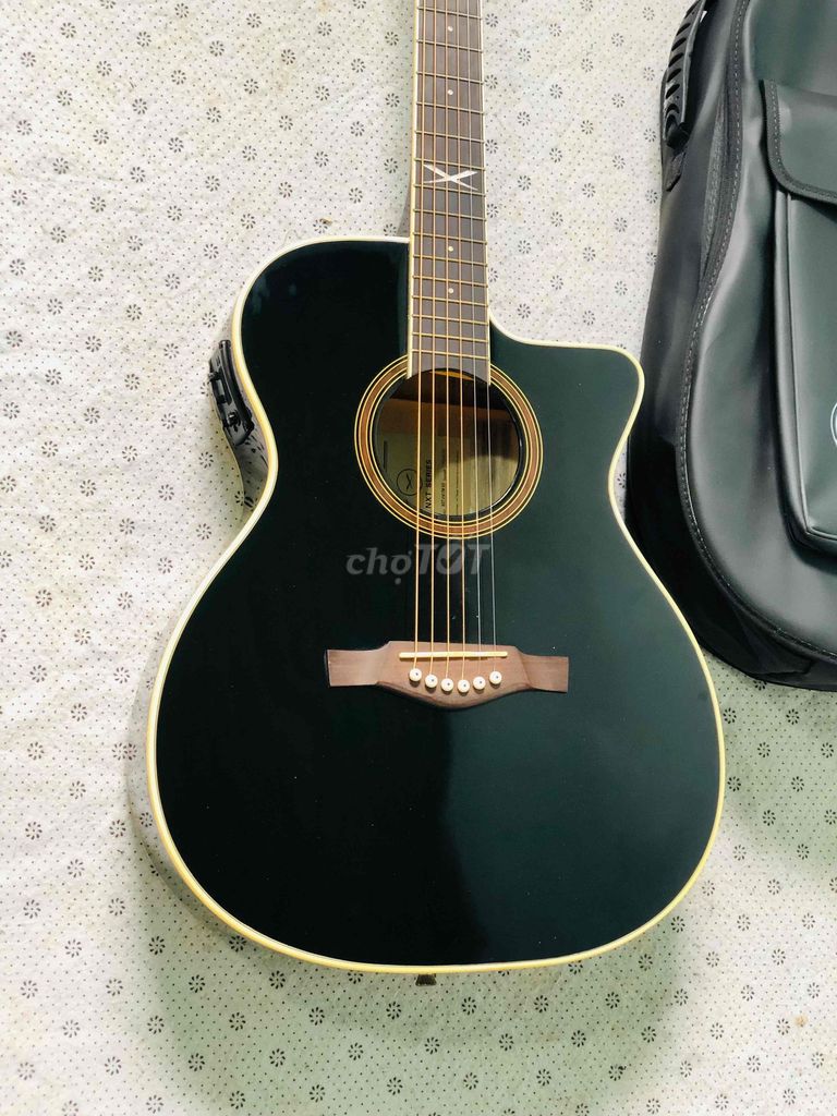 Guitar Eko NTX 018 CW-EQ còn rất đẹp, âm hay