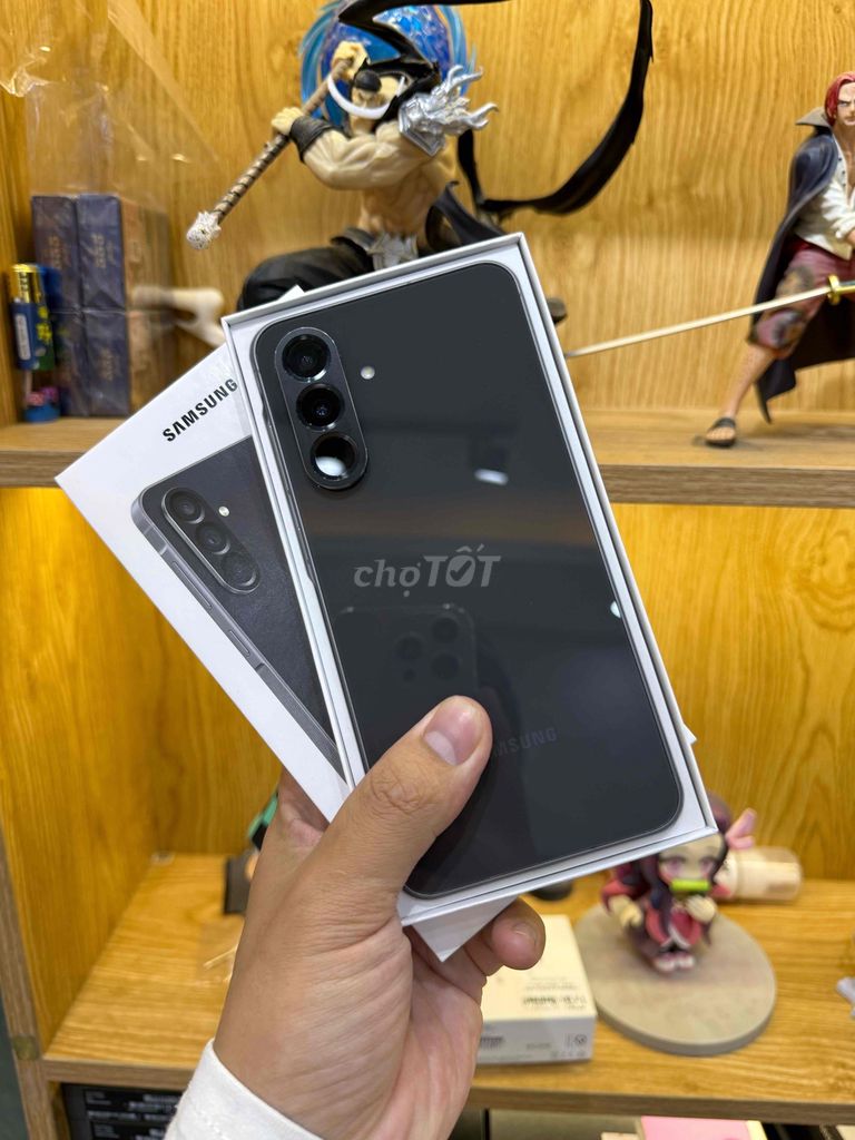 Samsung A56 Đen VN 12/256 bh 12/2026. Mua bán Điện thoại tại Quận 10 Tp Hồ Chí Minh được đăng bởi Hậu Lưu hình 1