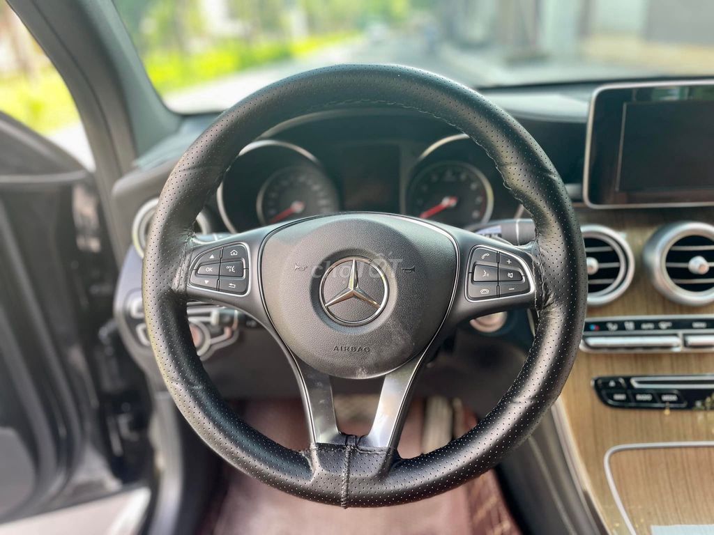 Mercedes Benz GLC 2018 250 4MATIC - 53,000 Miles.. Mua bán Ô tô tại Thành phố Thủ Đức Tp Hồ Chí Minh được đăng bởi Đức Tứ Bánh hình 18
