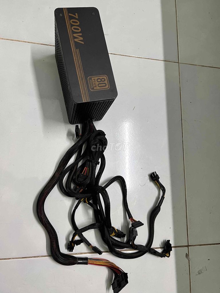 nguồn 700w 80plus Bronze