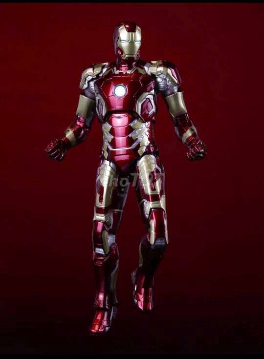 Đồ chơi mô hình ironman mark 43