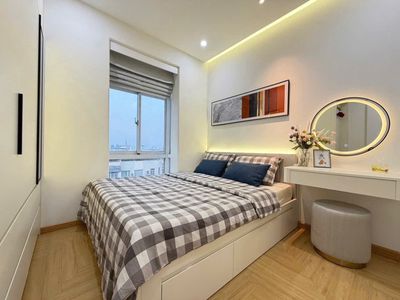 Bán căn hộ 2PN nội thất cao cấp mới 100% full, có ngay HĐT 28tr/tháng