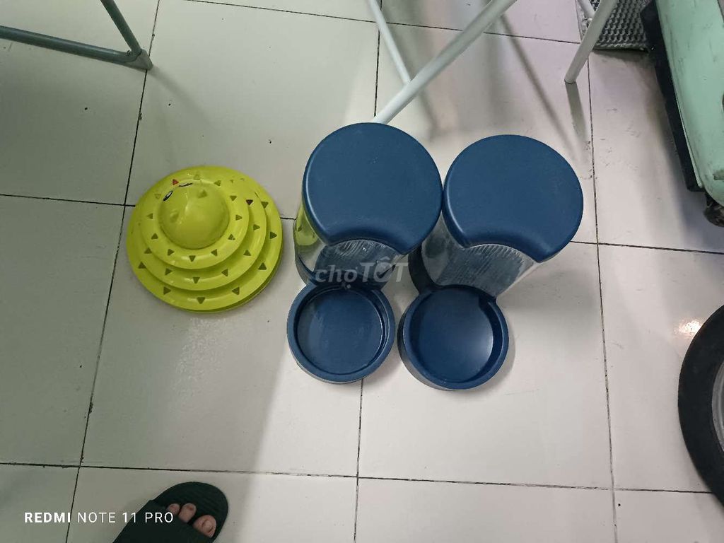 Bộ đựng thức ăn và nước uống kèm đồ chơi. Mua bán Phụ kiện, Thức ăn, Dịch vụ tại Quận Phú Nhuận Tp Hồ Chí Minh được đăng bởi Anh hình 1