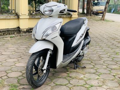 HONDA VISION TRẮNG XE ĐẸP ZIN CHẤT GIẤY TỜ ĐẦY ĐỦ. Mua bán Xe máy tại Quận Bắc Từ Liêm Hà Nội được đăng bởi Huy Đông