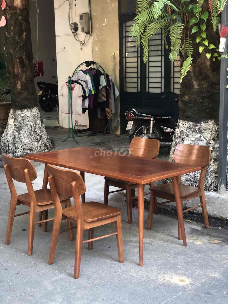 Bộ Bàn Ăn 4 Ghế Gỗ Sồi Nhập Khẩu. Mua bán Bàn ghế tại Quận Thanh Khê Đà Nẵng được đăng bởi Huyền Anh  hình 1