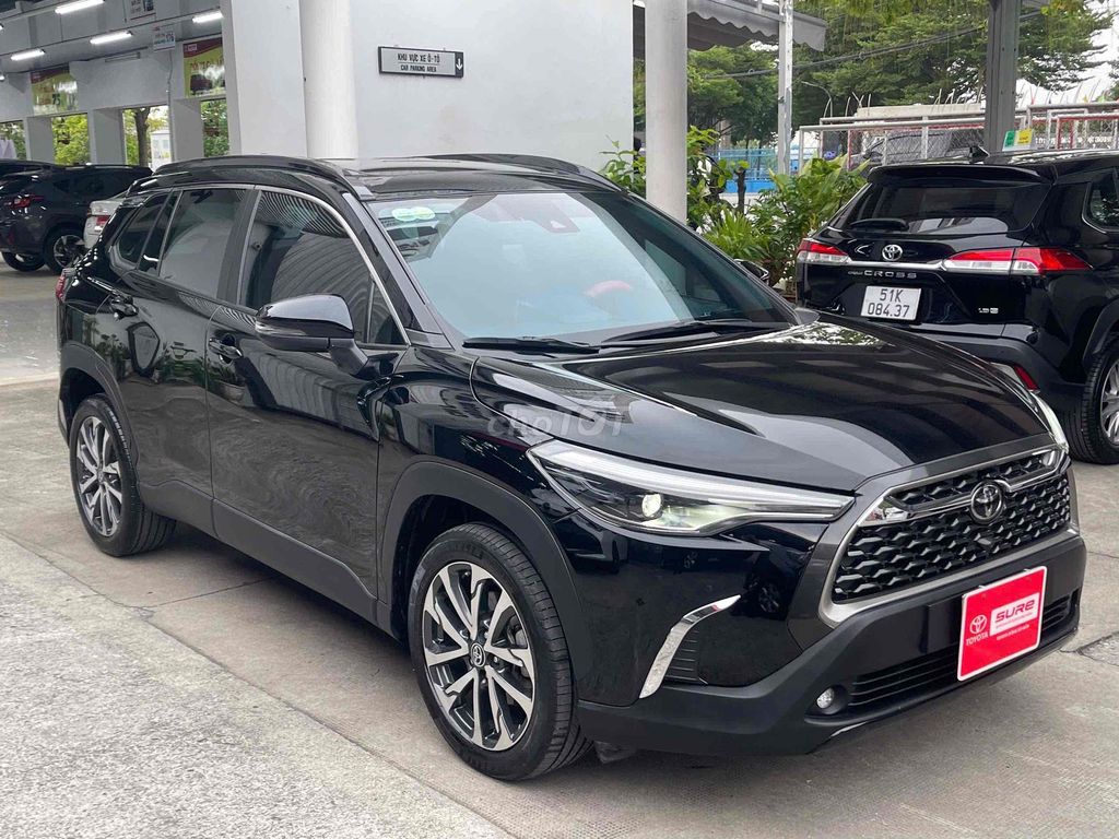 Toyota Corolla Cross 1.8V 2022 — семейный автомобиль от первого владельца