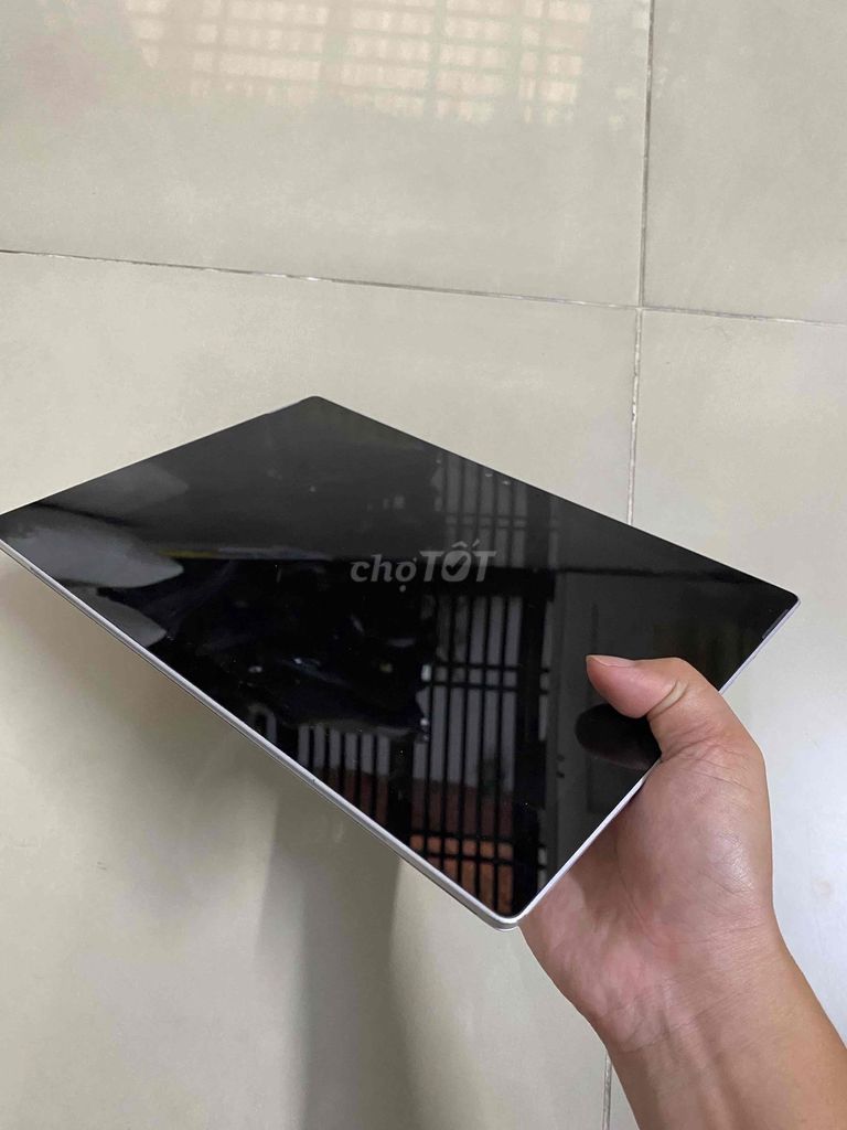 Microsoft Surface Pro 4 M3 4GB/128GB Bạc. Mua bán Máy tính bảng tại Huyện Hóc Môn Tp Hồ Chí Minh được đăng bởi Đam mê công nghệ hình 1
