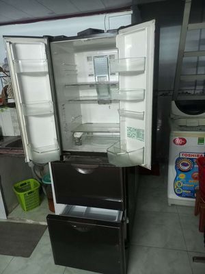 Dọn nhà về quê thanh lý tủ lạnh hitachi điện 110