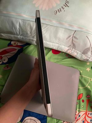 MacBook Air 2015 ko chai pin đẹp 99% ko lỗi