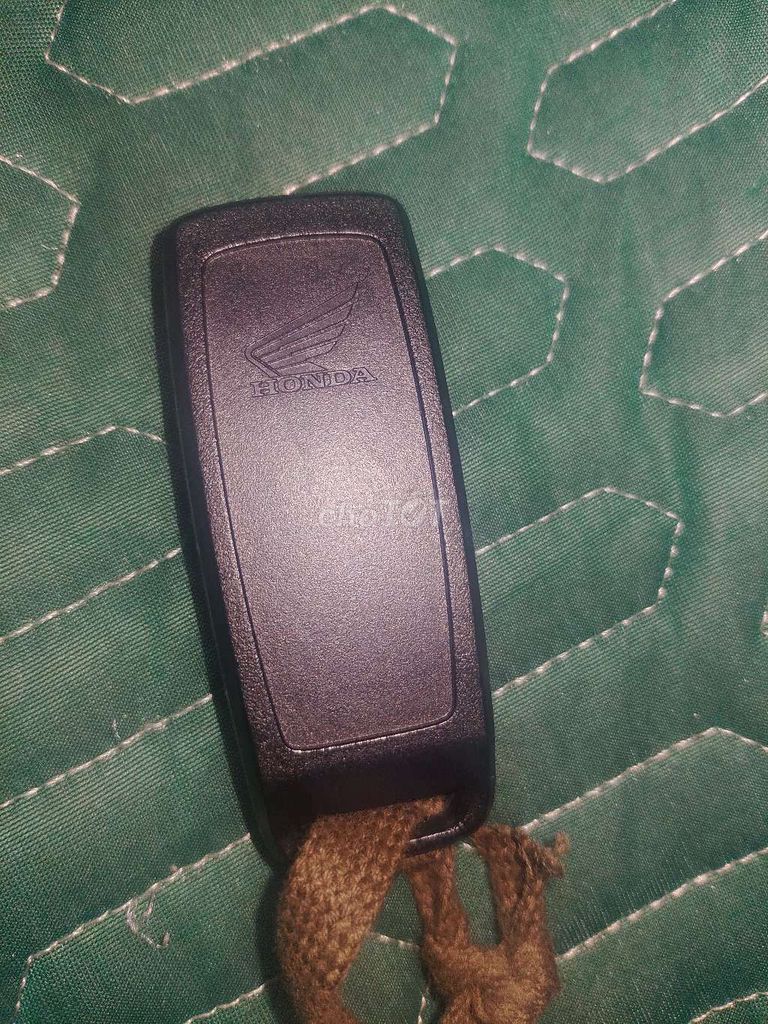 Dư khoá thông minh. Mua bán Phụ tùng xe tại Thành phố Huế Thừa Thiên Huế được đăng bởi Đặng tiểu Phùng hình 2