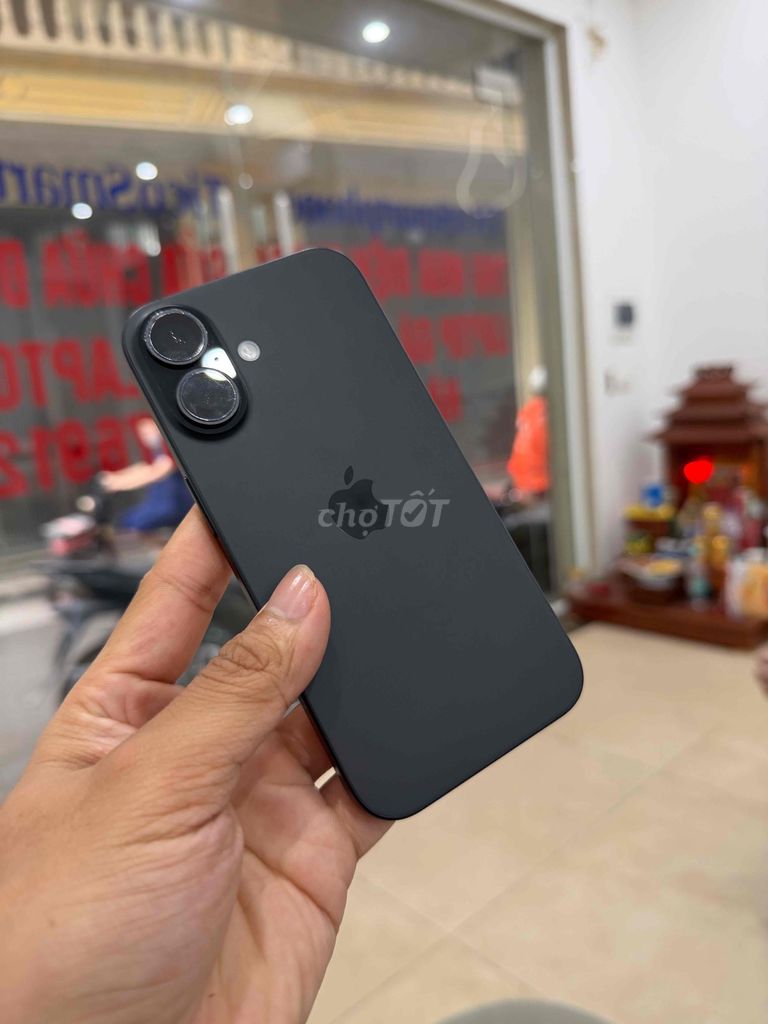 Apple iPhone 16 256GB Đen Zin đẹp khay sim. Mua bán Điện thoại tại Quận Đống Đa Hà Nội được đăng bởi Ng Hoang Anh hình 1
