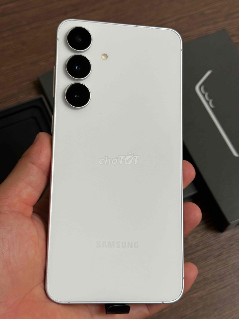 Samsung Galaxy S25 FE 5G 8/128GB Trắng. Mua bán Điện thoại tại Quận 12 Tp Hồ Chí Minh được đăng bởi Hải Thịnh Phát hình 1