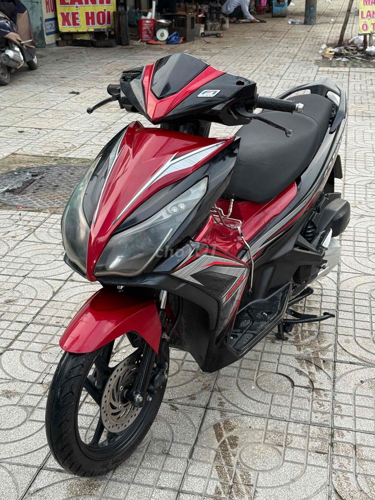 Honda Air Blade 2023 Красно-черный