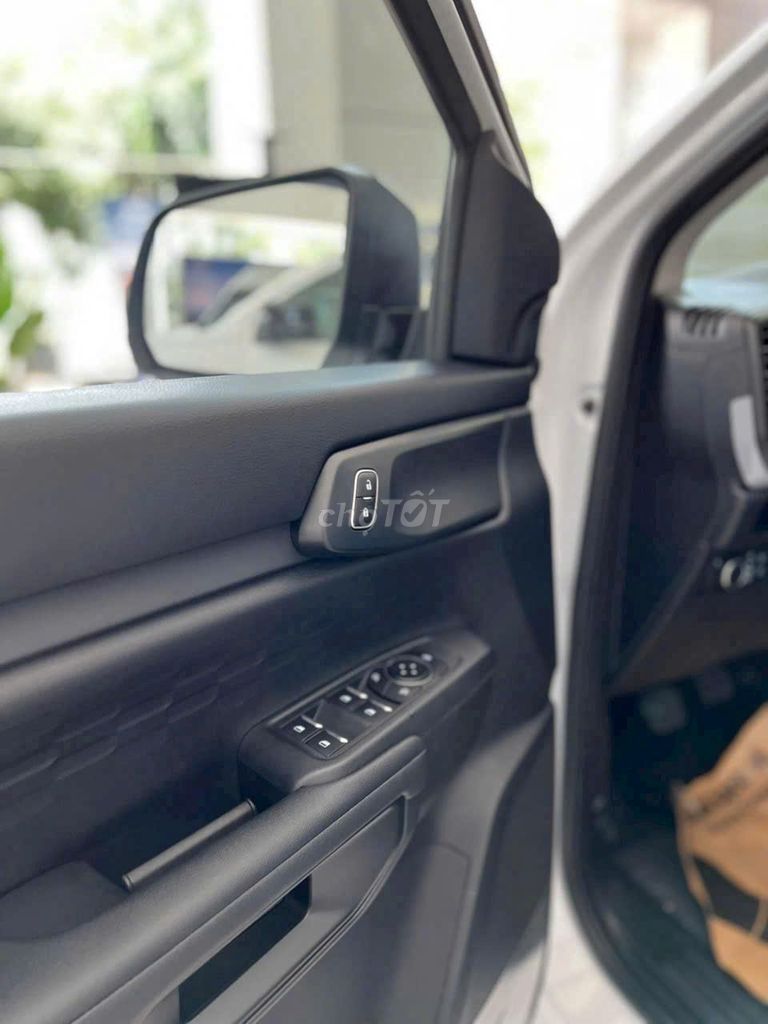 Ford Ranger 2025 XL 2.0L 4x4 MT. Mua bán Ô tô tại Thành phố Thủ Đức Tp Hồ Chí Minh được đăng bởi Trần Hiền Ford hình 5