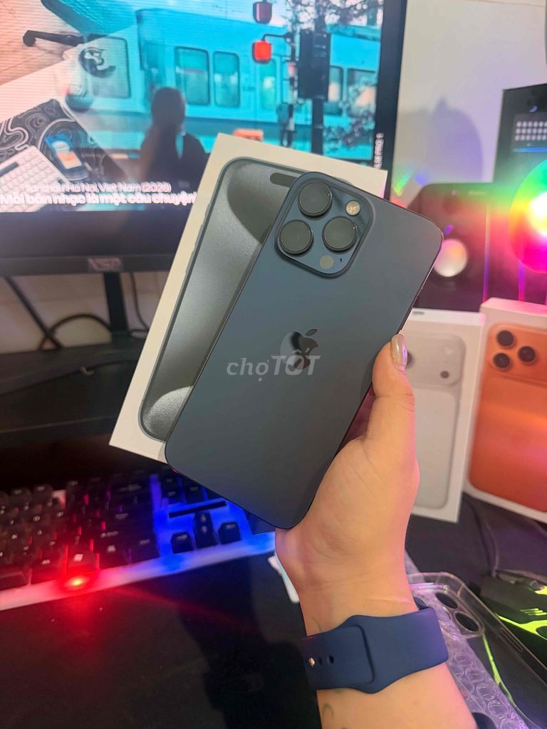 Apple iPhone 15 Pro Max 256GB 98%. Mua bán Điện thoại tại Huyện Mỏ Cày Bắc Bến Tre được đăng bởi Như Bán Táo hình 1