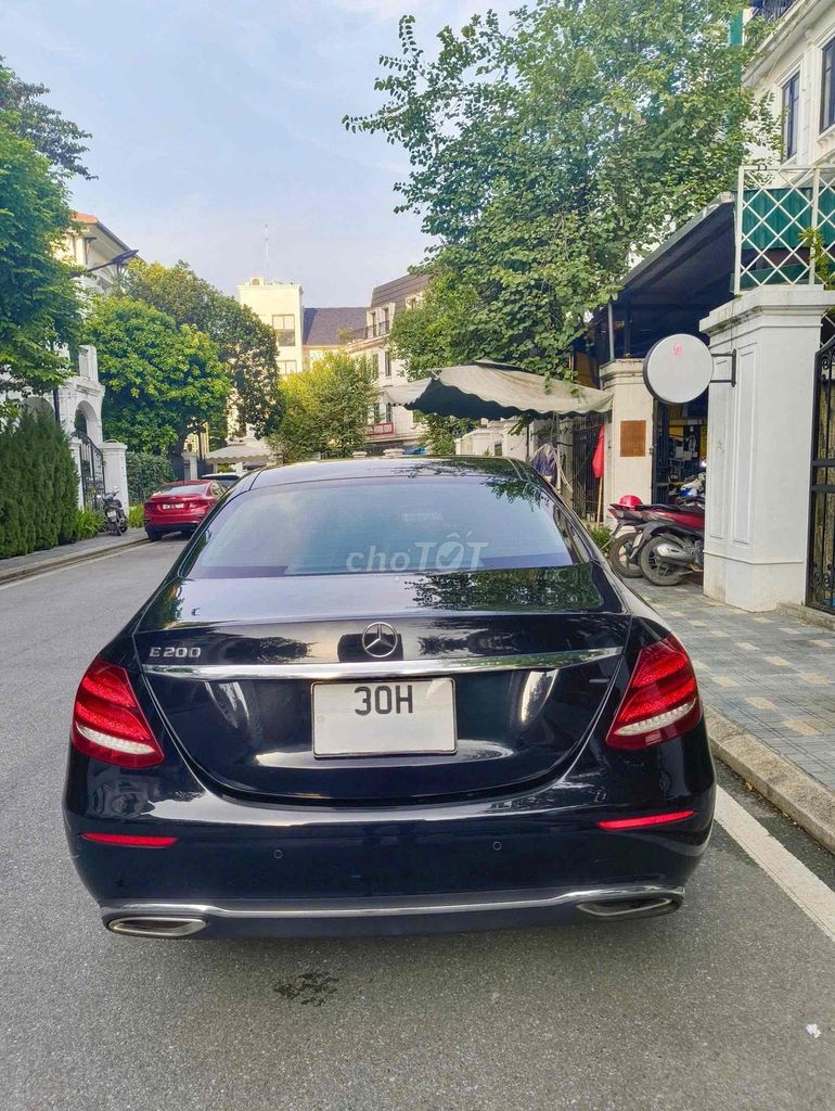 Mercedes Benz E Class 2020 - 50000 km. Mua bán Ô tô tại Quận Bắc Từ Liêm Hà Nội được đăng bởi Hiếu Vũ hình 6
