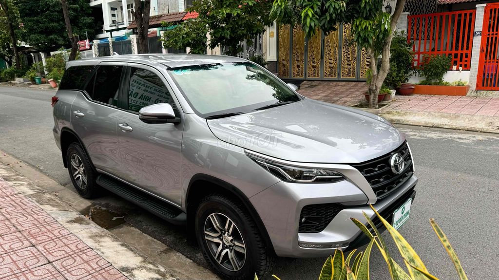 Toyota Fortuner 2.4G MT mẫu mới 2021, số sàn. dầu