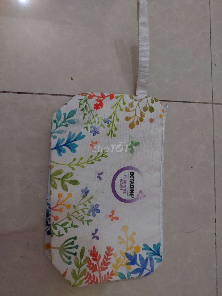 10k túi đựng đồ Betadine Nữ Vải Trắng. Mua bán Túi xách tại Quận Bình Tân Tp Hồ Chí Minh được đăng bởi Đồ tùm lum hình 1