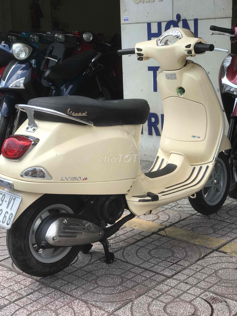 VESPA LX150ie 2012 BSTP - ST VÔ TƯ - GÓP ĐƯA 0đ. Mua bán Xe máy tại Quận 8 Tp Hồ Chí Minh được đăng bởi XE MÁY NGUYỄN MINH SƠN hình 6