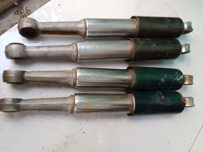 Cặp phuộc sau Cub 81 -86 zin nhật. Mua bán Phụ tùng xe tại Quận Bình Thạnh Tp Hồ Chí Minh được đăng bởi A Hùng