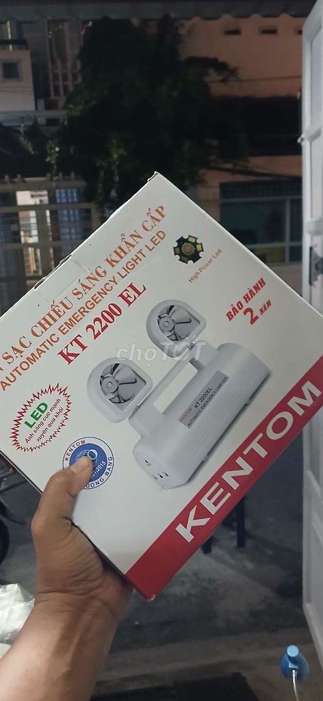 Đèn chiếu sáng khẩn cấp Kentom KT-2200EL Trắng. Mua bán Đèn tại Quận Tân Bình Tp Hồ Chí Minh được đăng bởi Thành hình 1