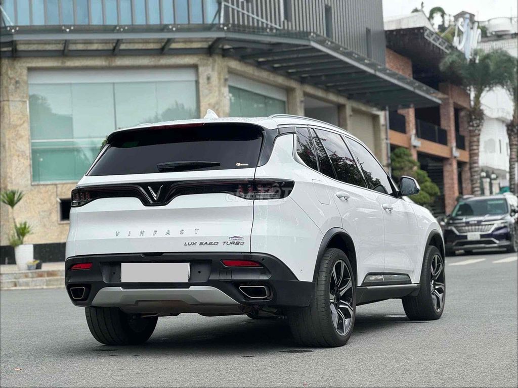 Vinfast Lux Sa2.0 2022 photo 5