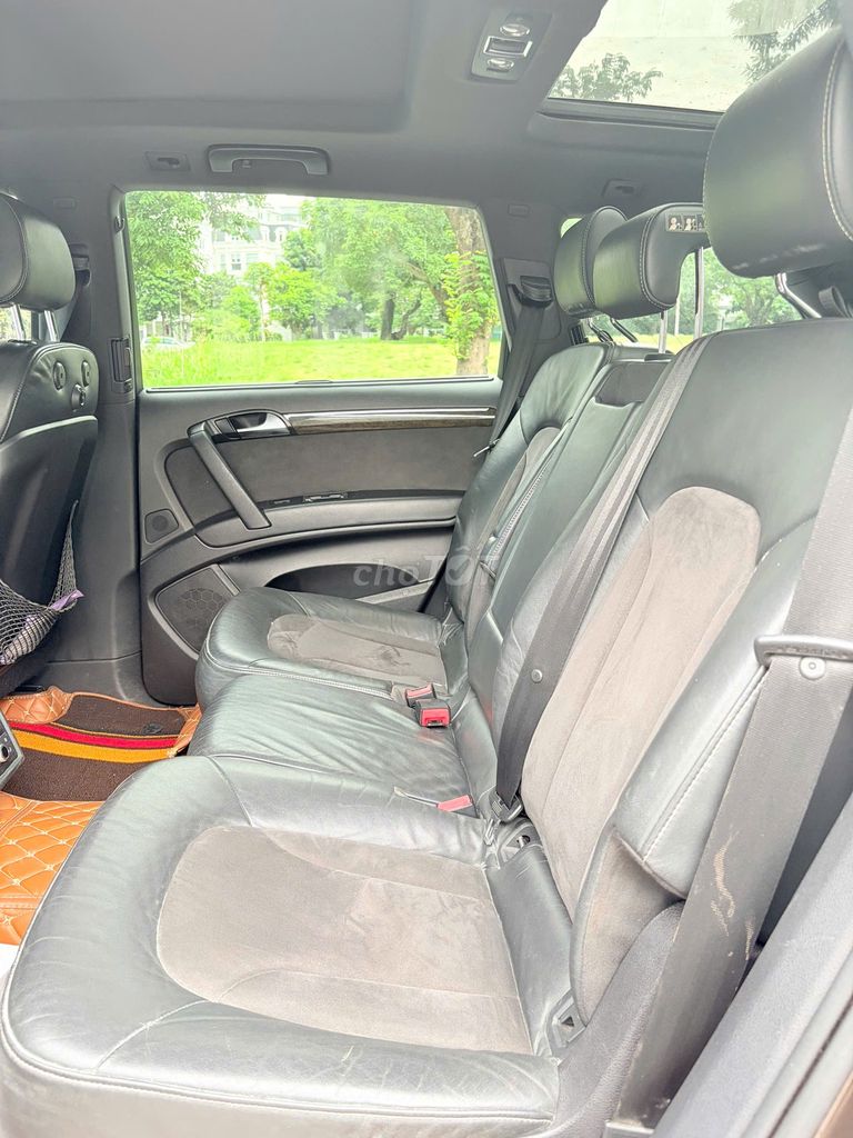 Ауди Q7 3.0TDI коричневая замша 180000 км