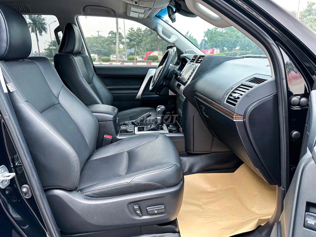 Toyota Land Cruiser Prado VX 2.7 sx 2023 màu Đen. Mua bán Ô tô tại Quận Cầu Giấy Hà Nội được đăng bởi Cao Quý hình 13