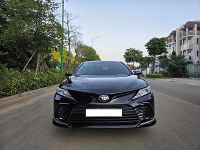 Toyota Camry 2022 2.5 Q - 52000 km. Mua bán Ô tô tại Quận Long Biên Hà Nội được đăng bởi Bùi Đình Thông